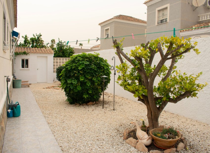 Resale - Villa - Torrevieia - Torrevieja