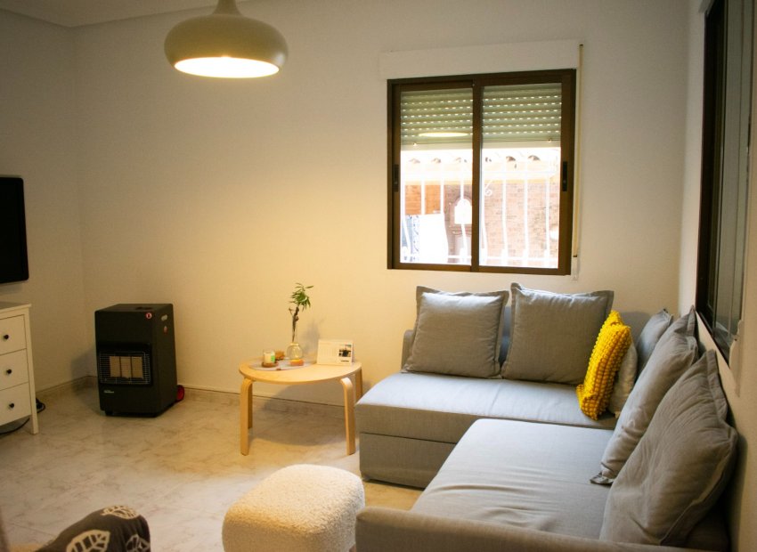 Resale - Villa - Torrevieia - Torrevieja