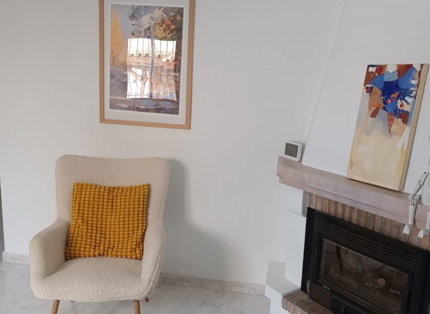 Resale - Villa - Torrevieia - Torrevieja