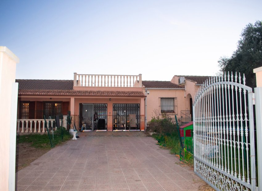 Resale - Villa - Torrevieia - Torrevieja