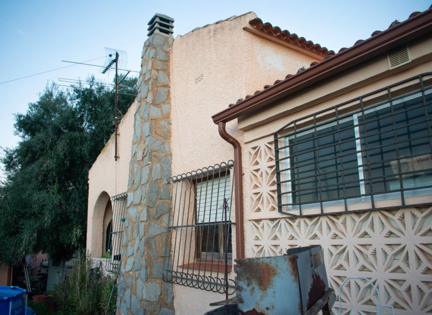 Resale - Villa - Torrevieia - Torrevieja