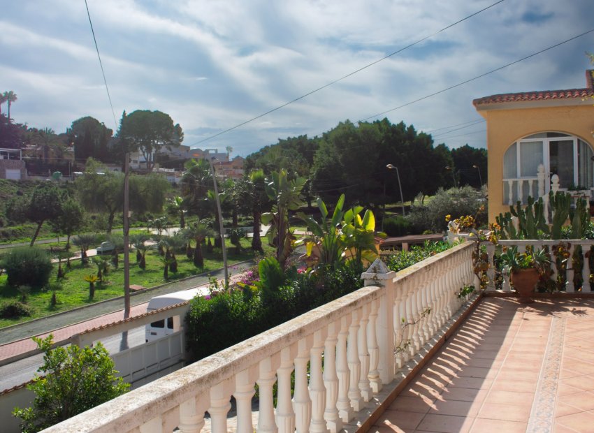 Resale - Villa - Torrevieia - Torrevieja