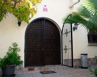 Resale - Villa - Torrevieia - Torrevieja