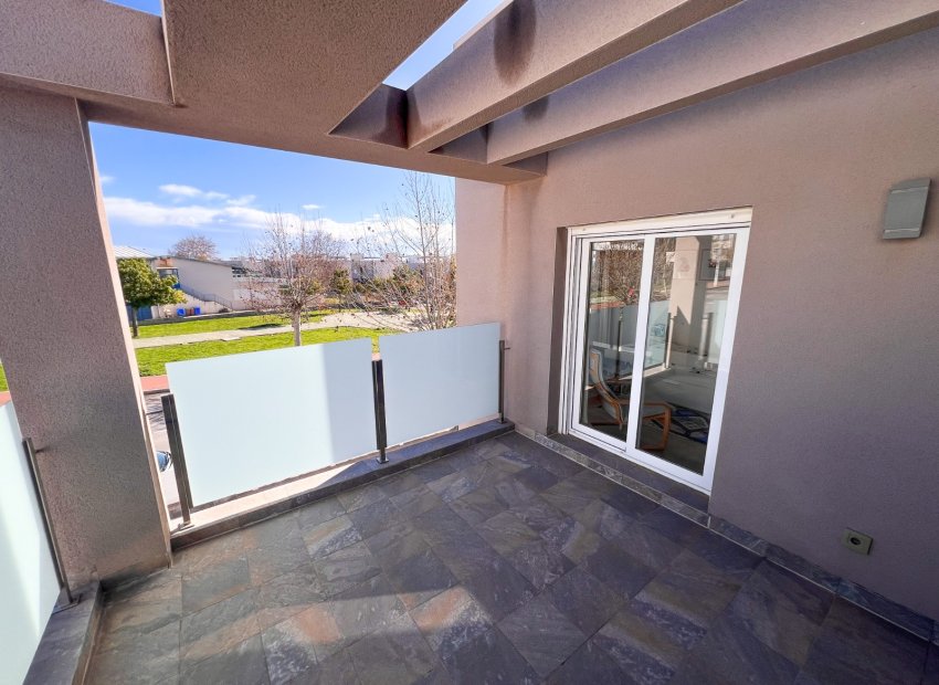 Resale - Villa - Torrevieia - Torrevieja