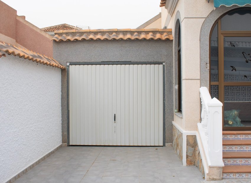 Resale - Villa - Torrevieia - Torrevieja