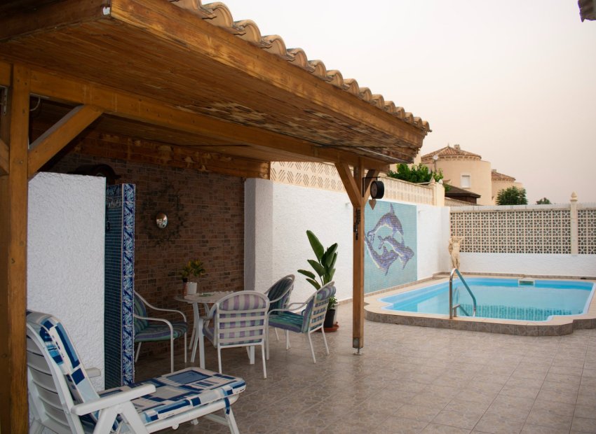 Resale - Villa - Torrevieia - Torrevieja