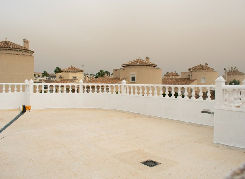 Resale - Villa - Torrevieia - Torrevieja