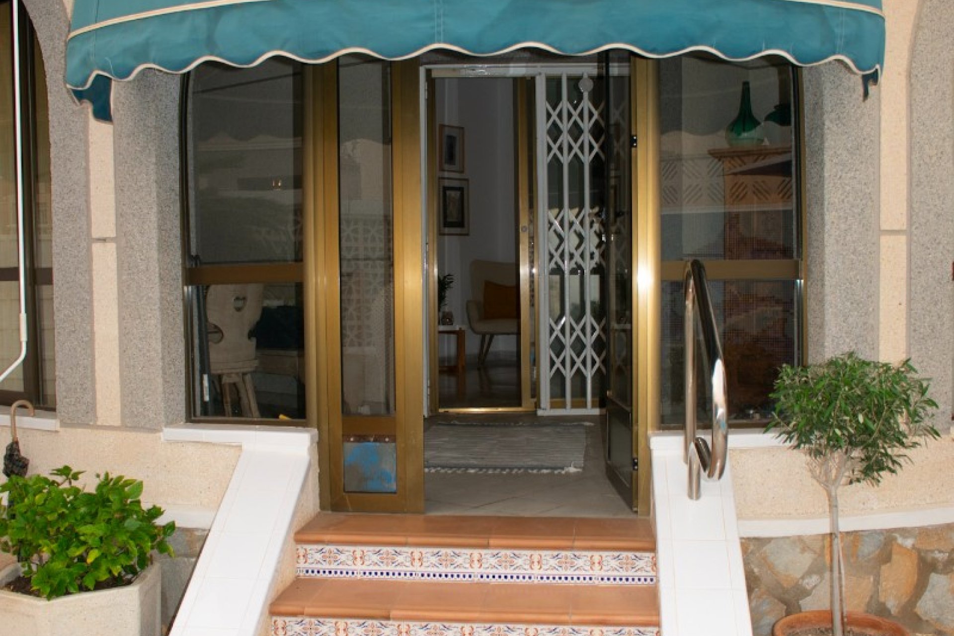 Resale - Villa - Torrevieia - Torrevieja