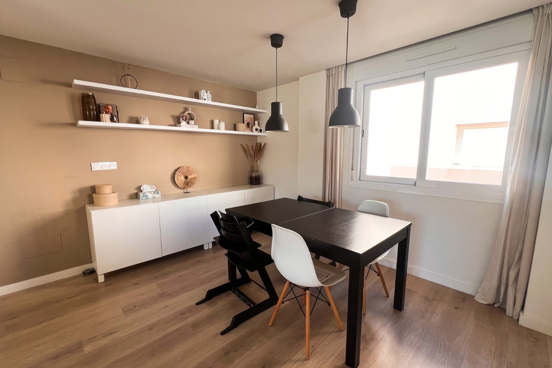 Resale - Villa - Torrevieia - Torrevieja