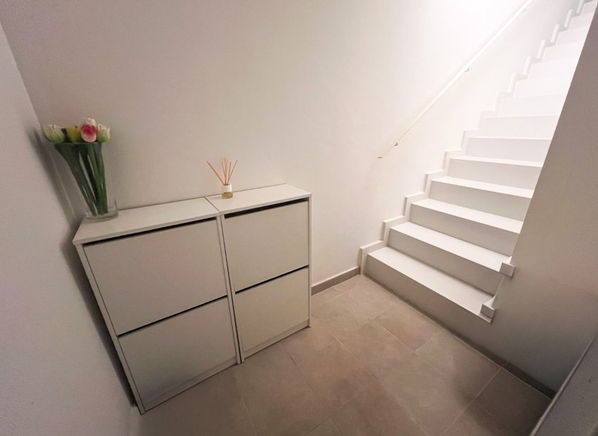 Resale - Villa - Torrevieia - Torrevieja