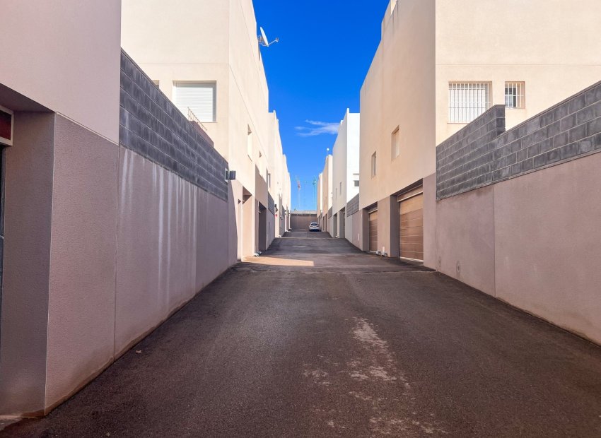 Resale - Villa - Torrevieia - Torrevieja