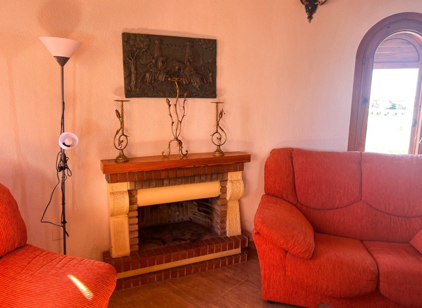 Resale - Villa - Torrevieia - Torrevieja