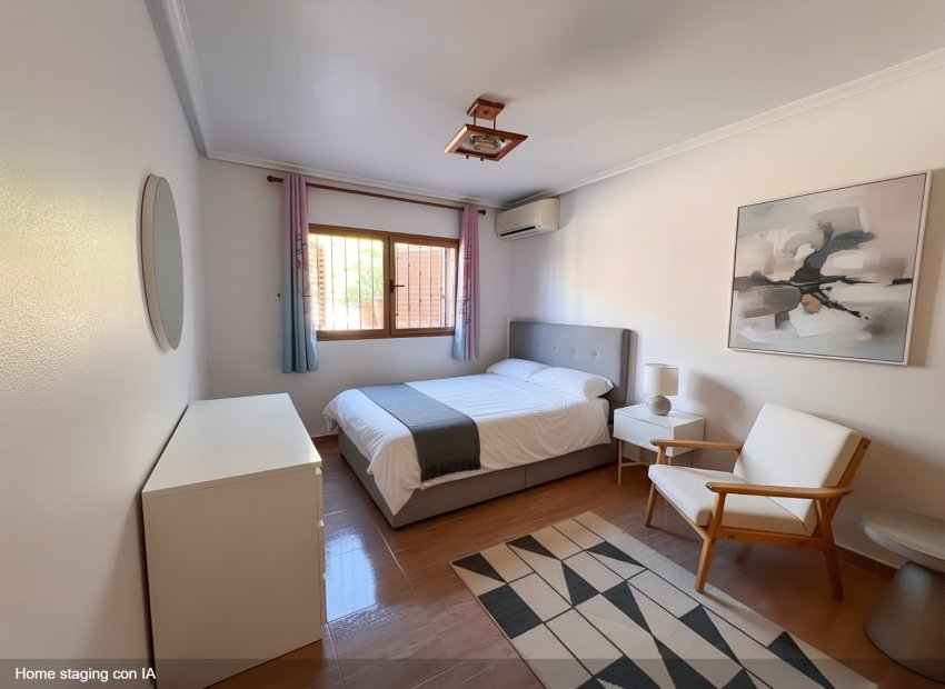 Resale - Villa - Torrevieia - Torrevieja