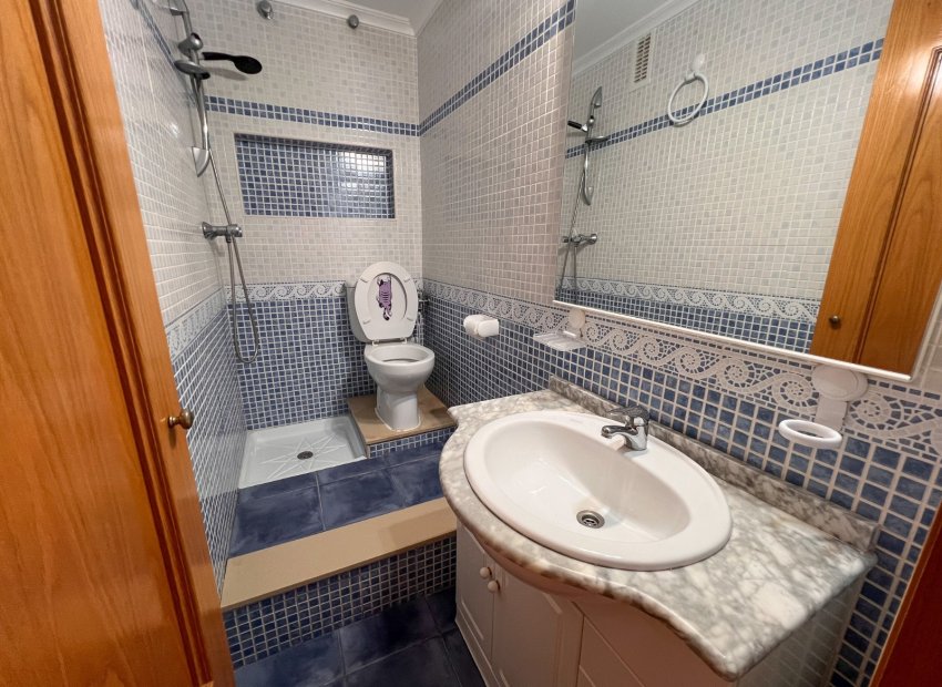 Resale - Villa - Torrevieia - Torrevieja