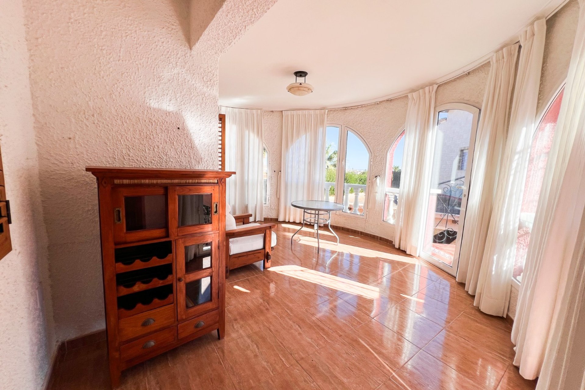 Resale - Villa - Torrevieia - Torrevieja