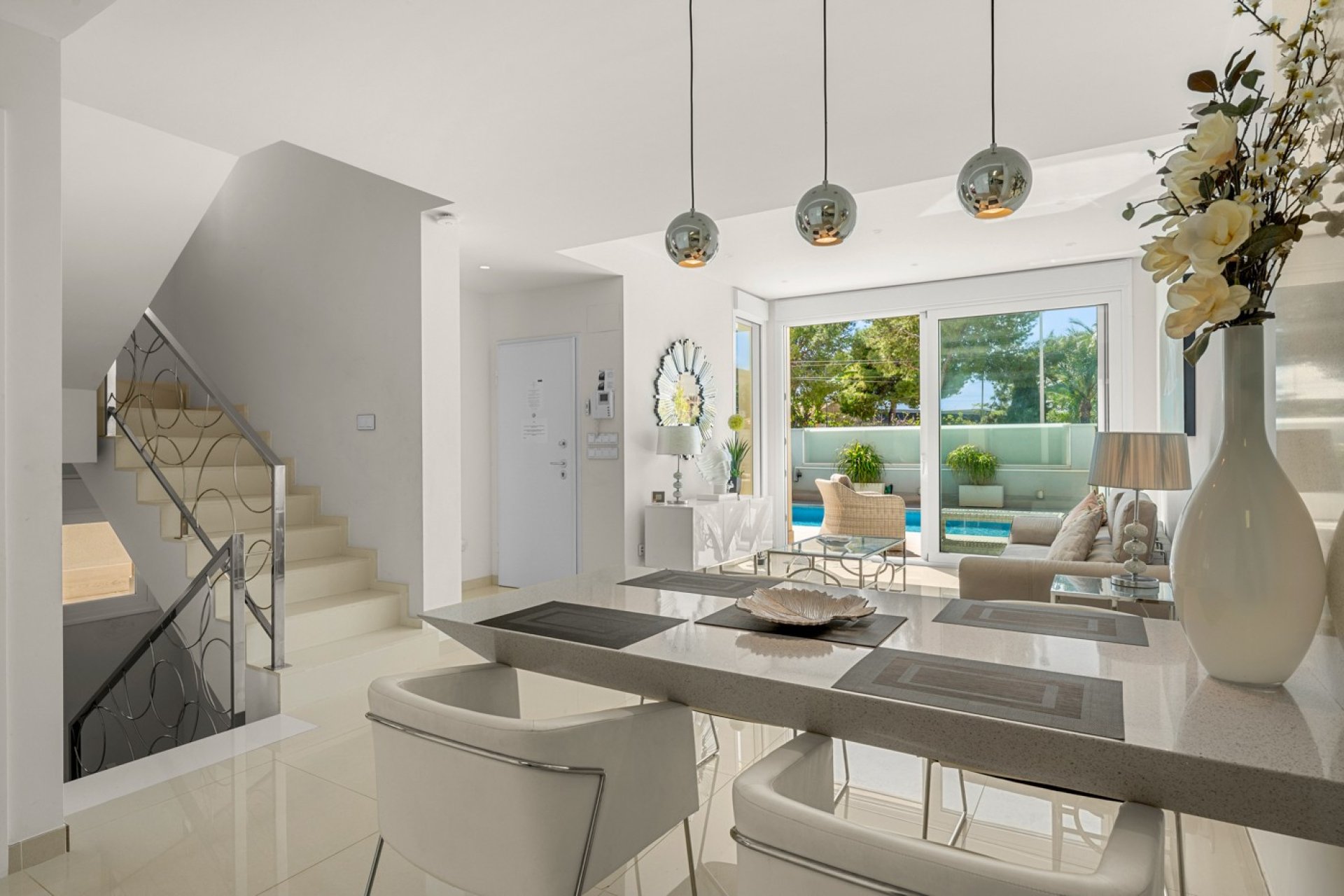 Resale - Villa - Torrevieia - Torrevieja