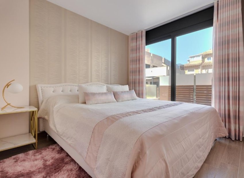 Resale - Villa - Torrevieia - Torrevieja