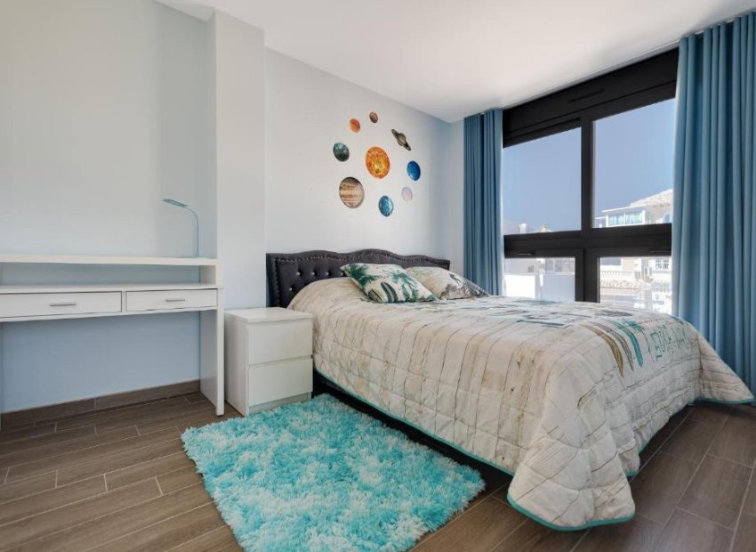 Resale - Villa - Torrevieia - Torrevieja