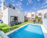 Resale - Villa - Torrevieia - Torrevieja
