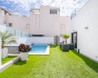 Resale - Villa - Torrevieia - Torrevieja