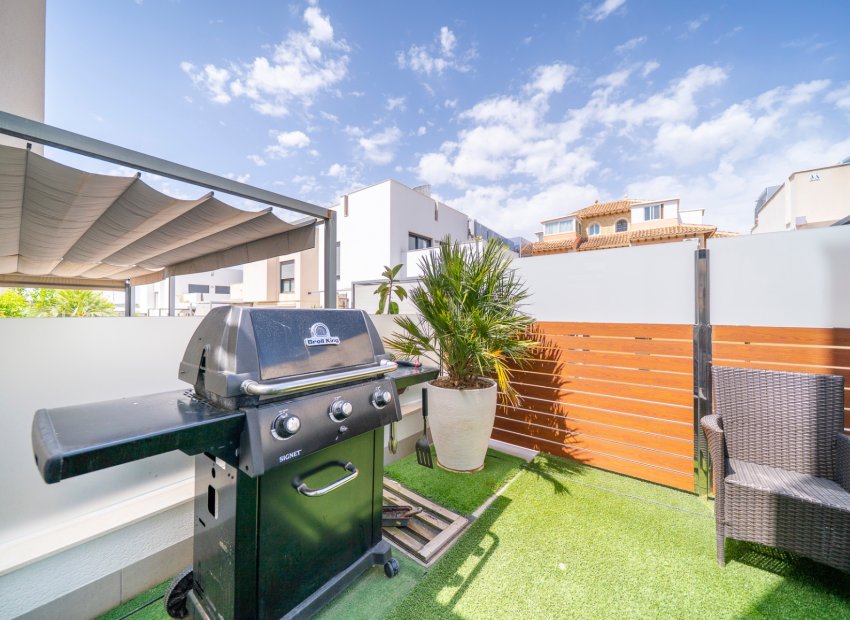 Resale - Villa - Torrevieia - Torrevieja