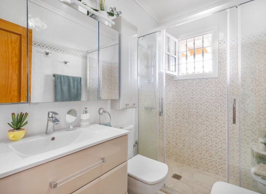 Resale - Villa - Torrevieia - Zona los Frutales