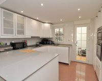 Resale - Villa - Villamartín - Los Dolses