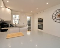 Resale - Villa - Villamartín - Los Dolses