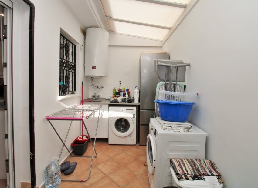 Resale - Villa - Villamartín - Los Dolses