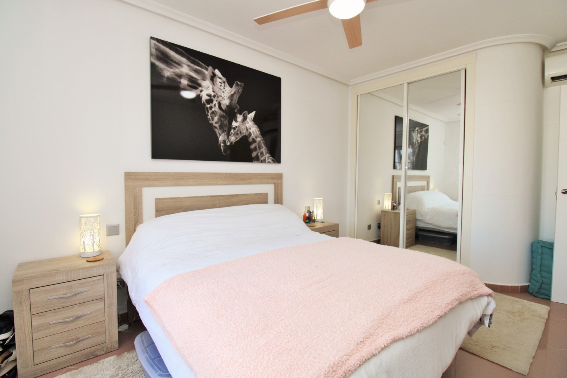 Resale - Villa - Villamartín - Los Dolses