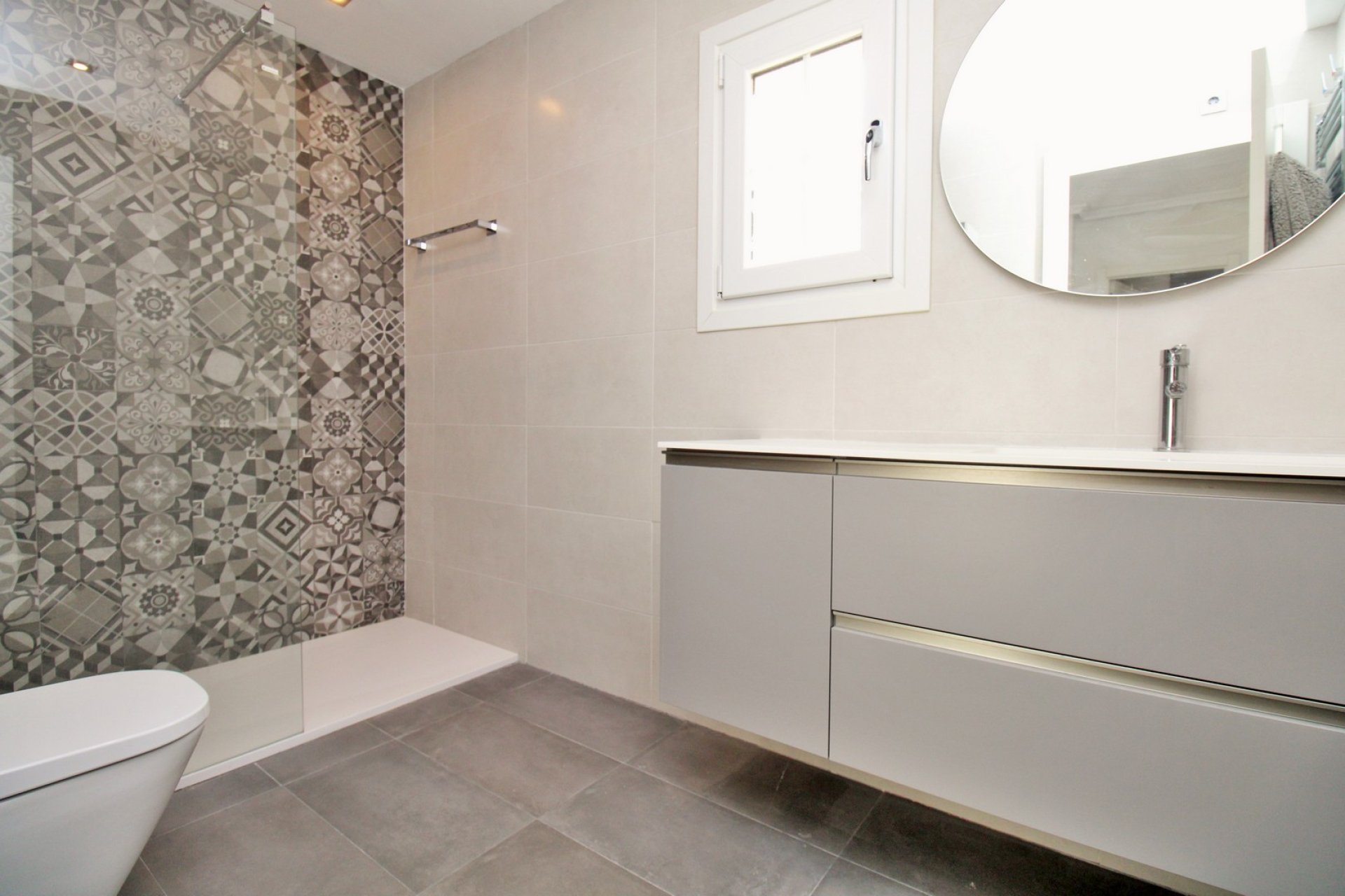 Resale - Villa - Villamartín - Los Dolses