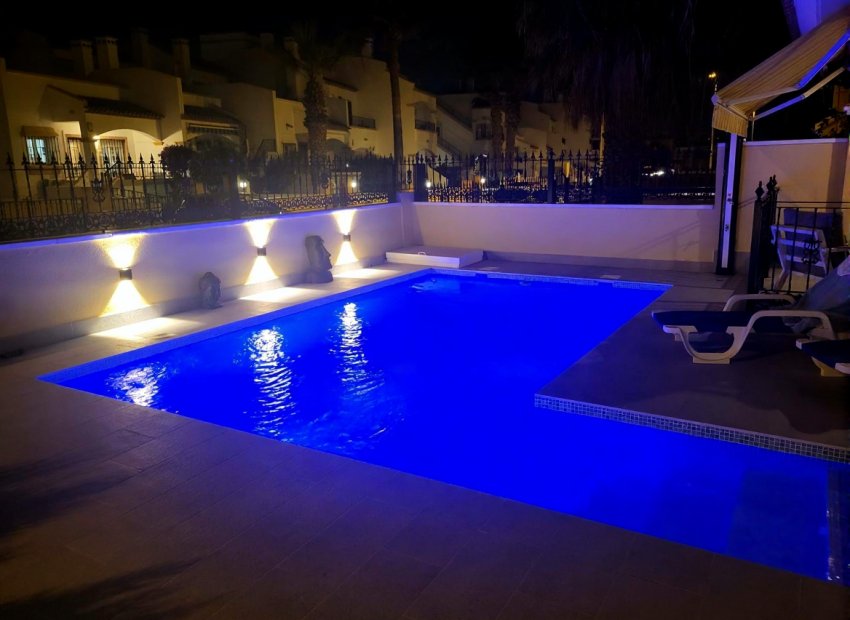 Resale - Villa - Villamartín - Los Dolses