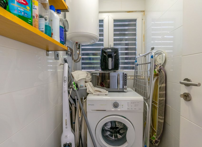 Resale - Villa - Villamartín - Los Dolses