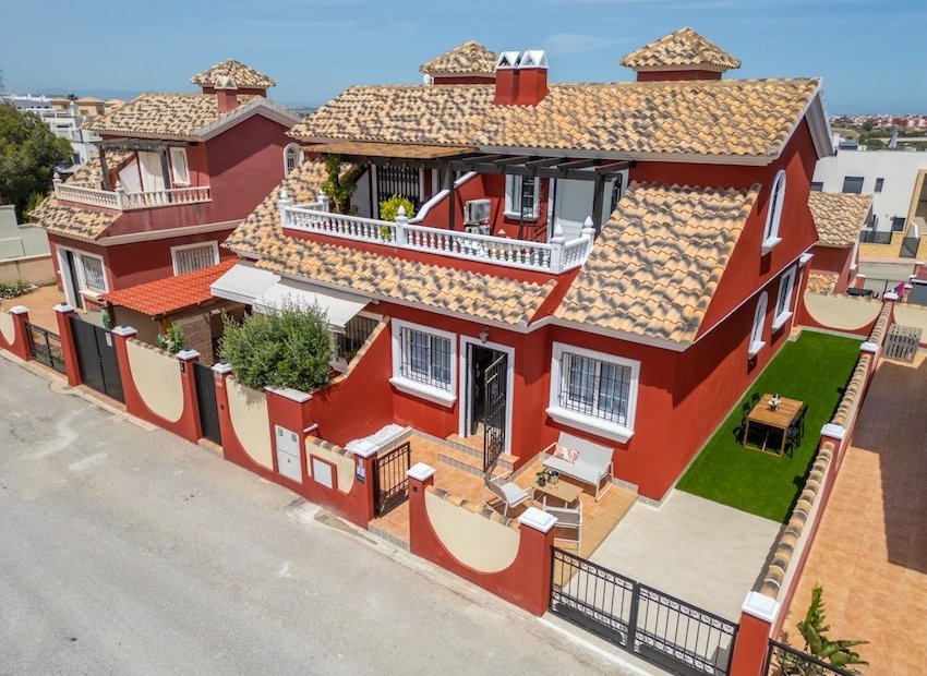 Resale - Villa - Villamartín - PAU 26