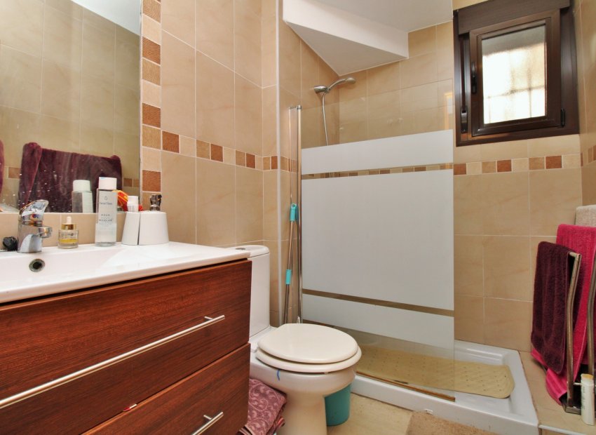 Resale - Villa - Villamartín - PAU 8