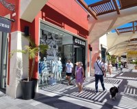 Resale - Villa - Villamartín - PAU 8