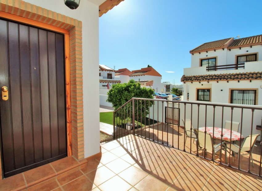 Resale - Villa - Villamartín - PAU 8