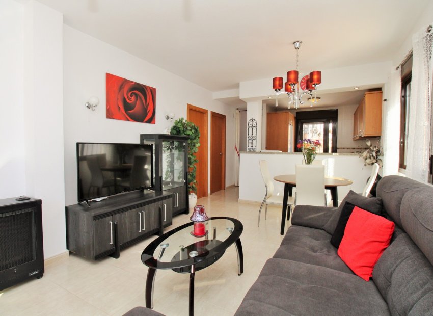 Resale - Villa - Villamartín - PAU 8