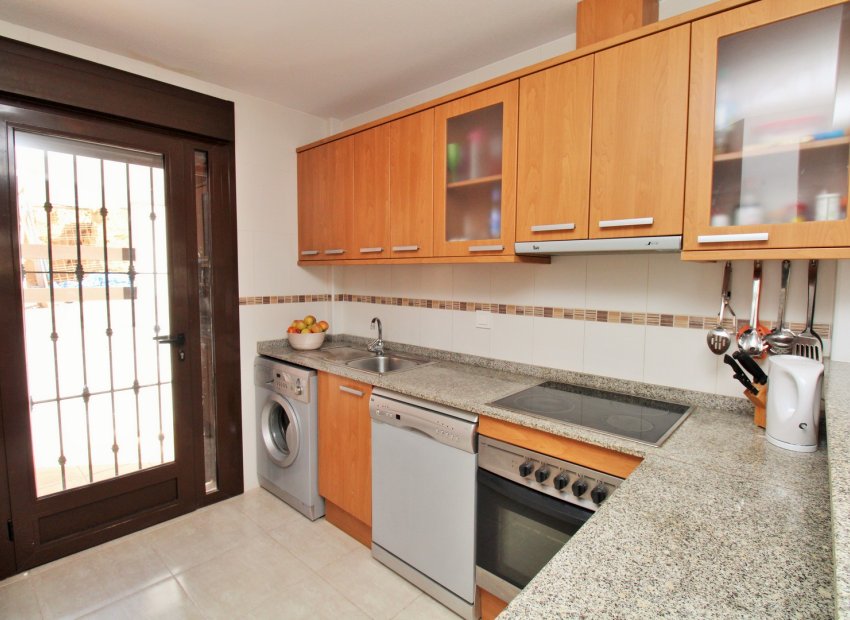 Resale - Villa - Villamartín - PAU 8