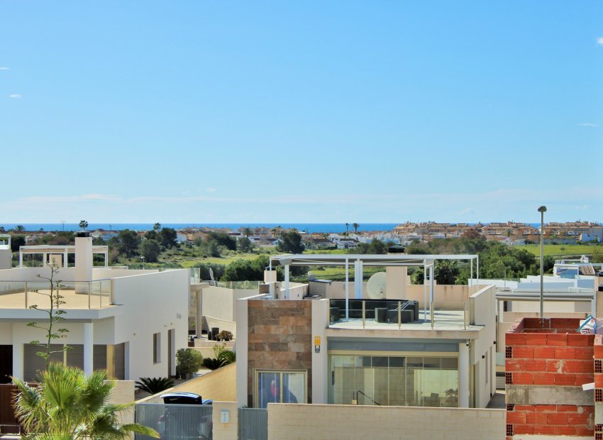 Resale - Villa - Villamartín - PAU 8