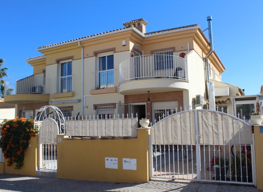 Resale - Villa - Villamartín - PAU 8