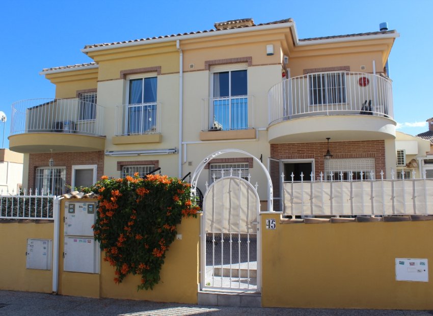 Resale - Villa - Villamartín - PAU 8