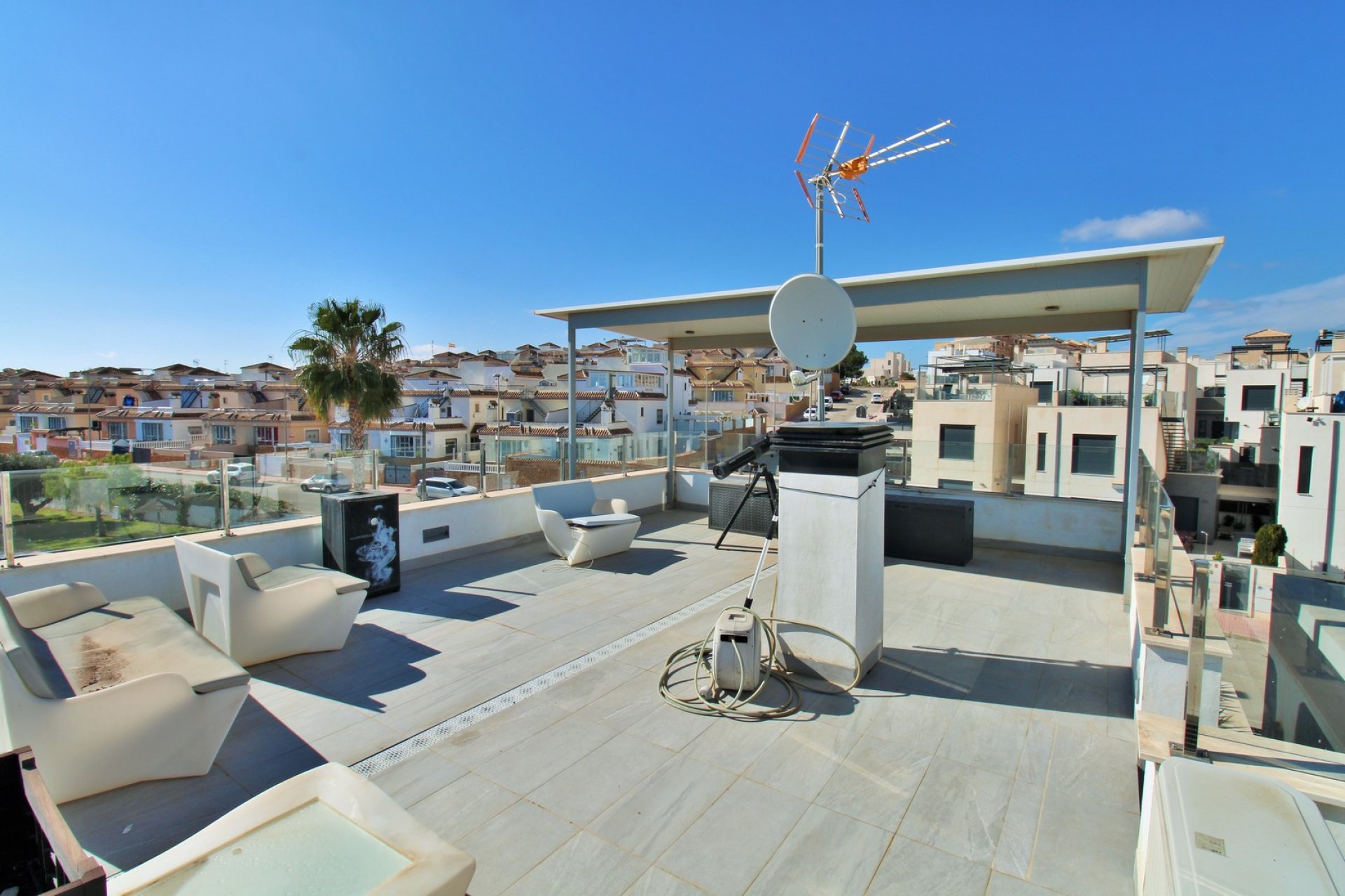 Resale - Villa - Villamartín