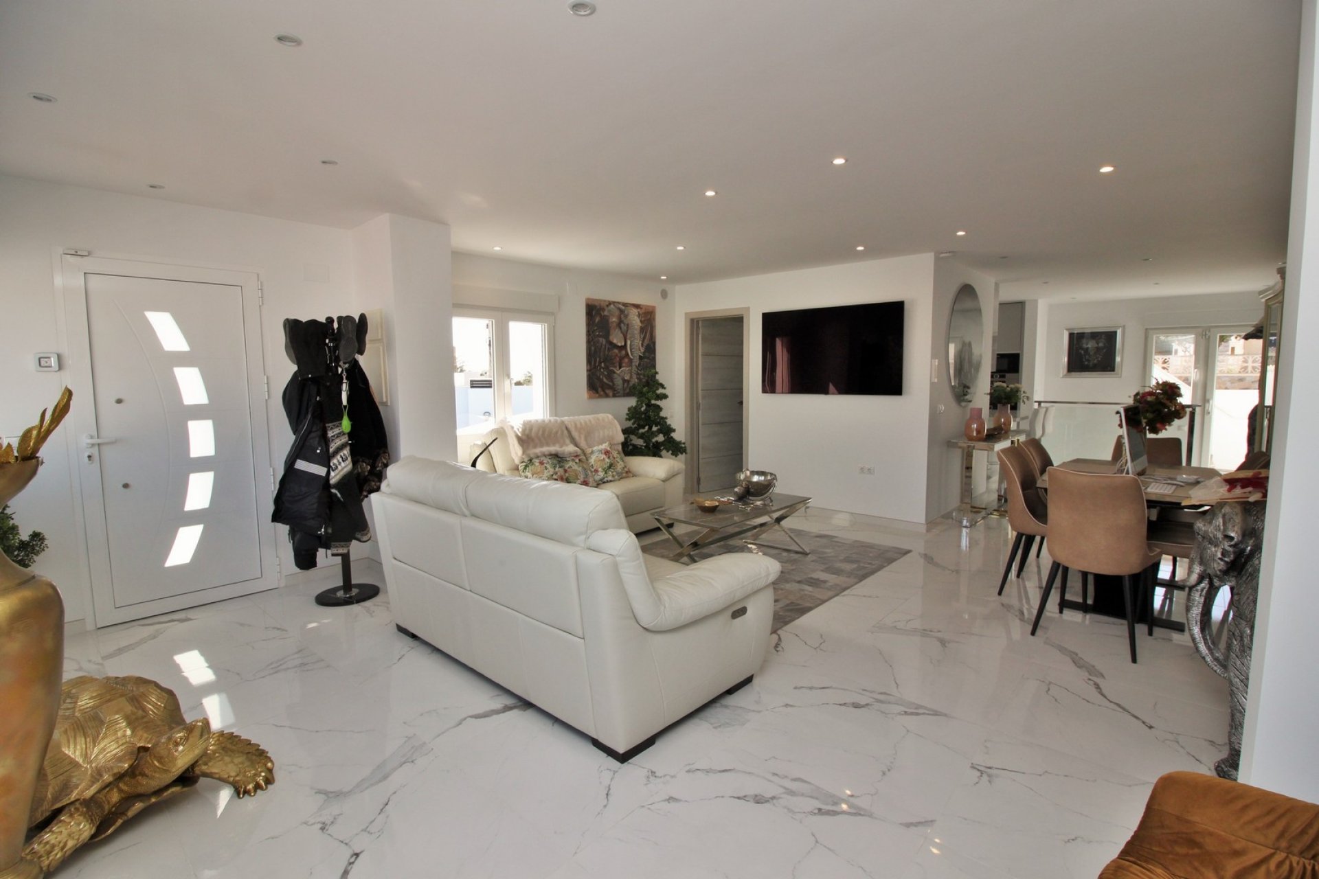 Resale - Villa - Villamartín