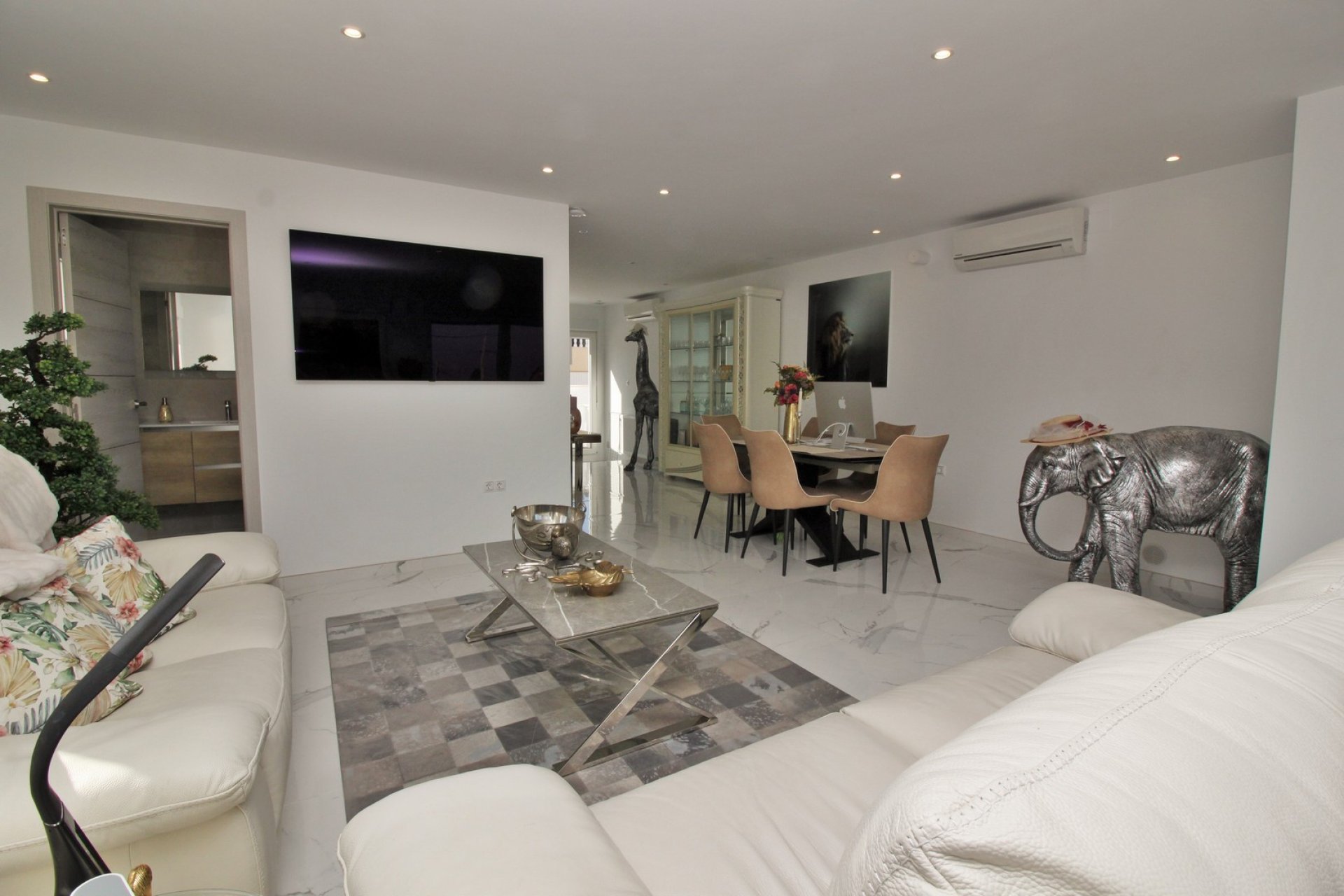 Resale - Villa - Villamartín