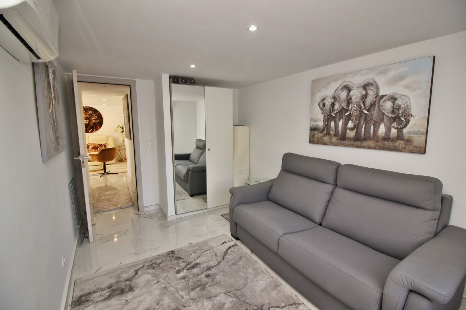 Resale - Villa - Villamartín