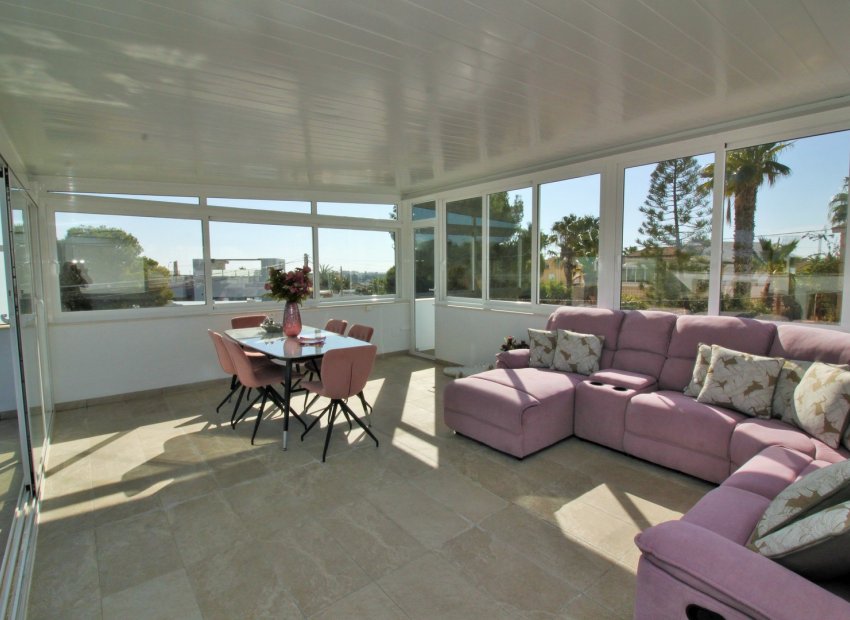 Resale - Villa - Villamartín