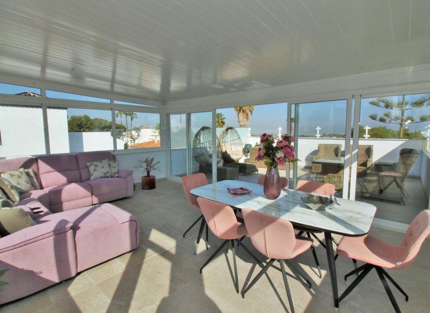 Resale - Villa - Villamartín