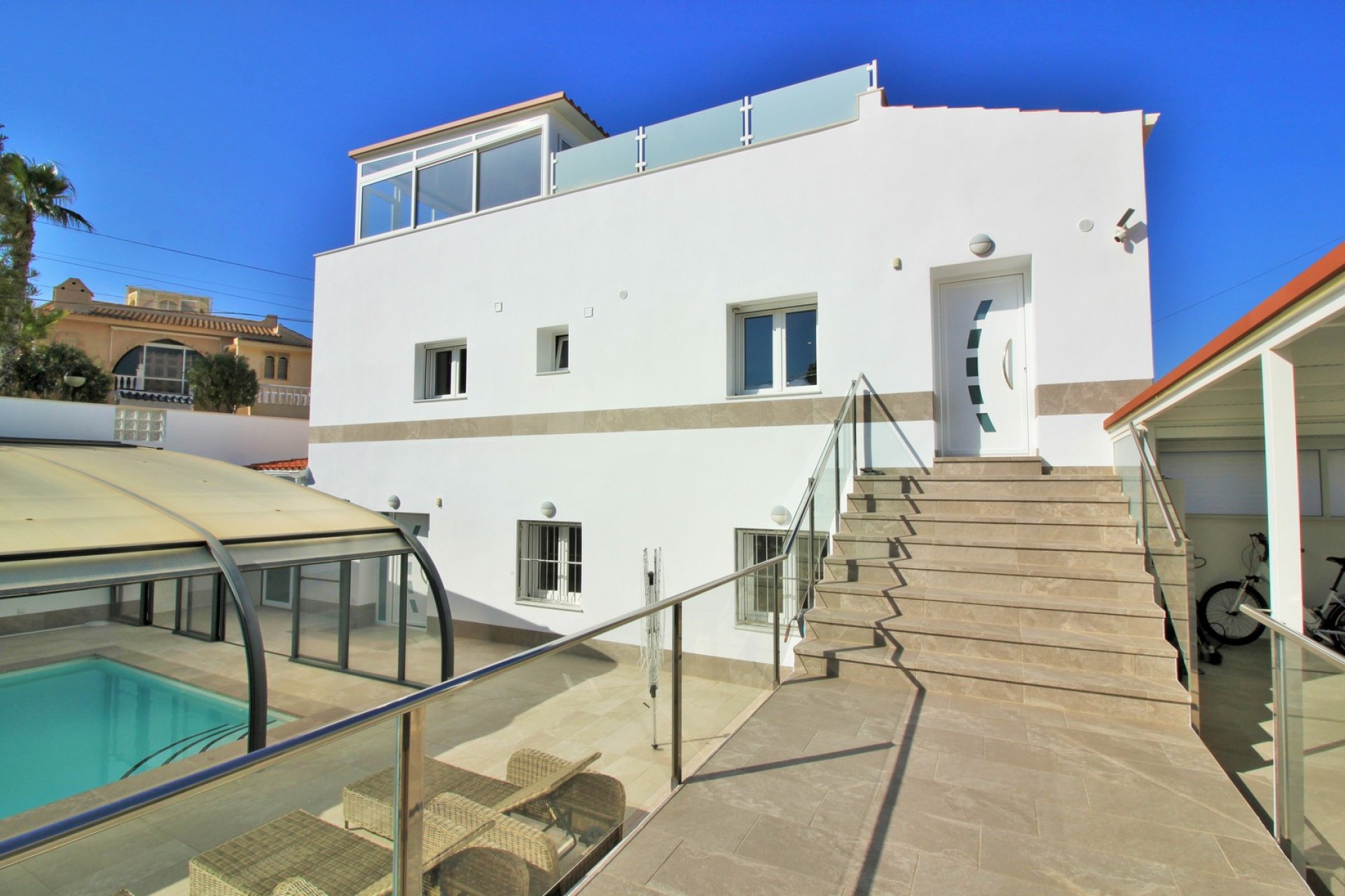 Resale - Villa - Villamartín
