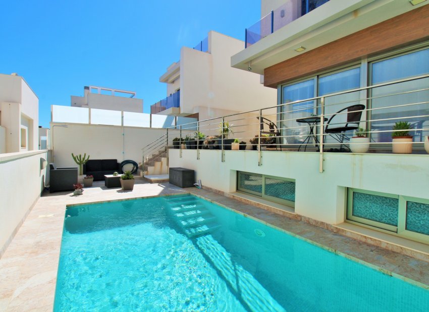 Resale - Villa - Villamartín